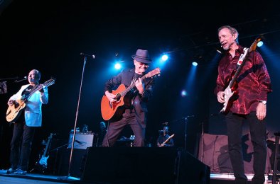 2. the-monkees-performance-2013-billboard-650