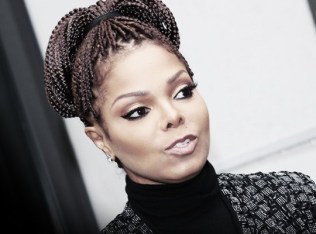 2-5-janet-jackson-cancer-crisis-surgery
