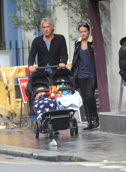 1.24 paul weller, hannah &amp; twins